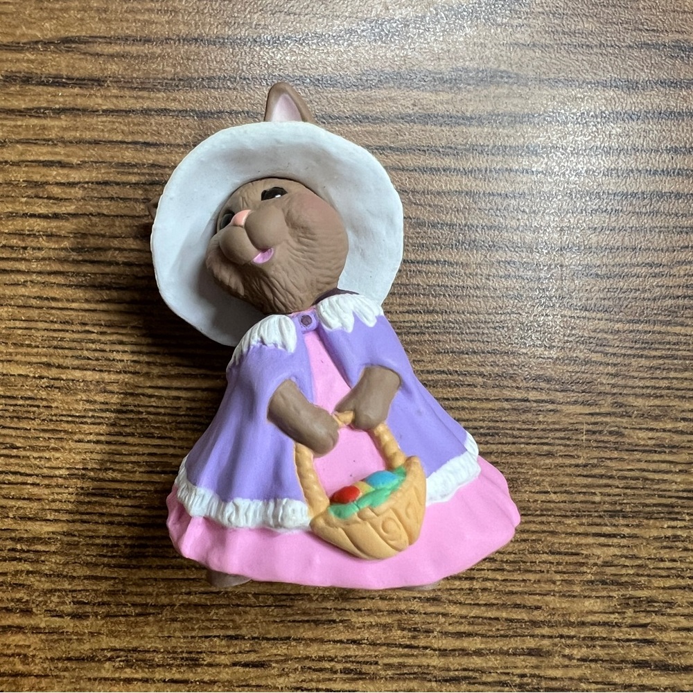 Hallmark Springtime Bonnets 1997 Spring Collection Handcrafted & Dated 1997 - Picture 3 of 9